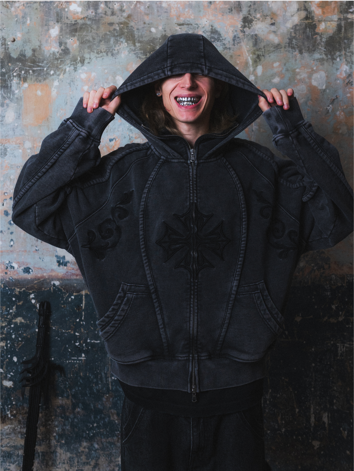 Holy Phantom (Black)